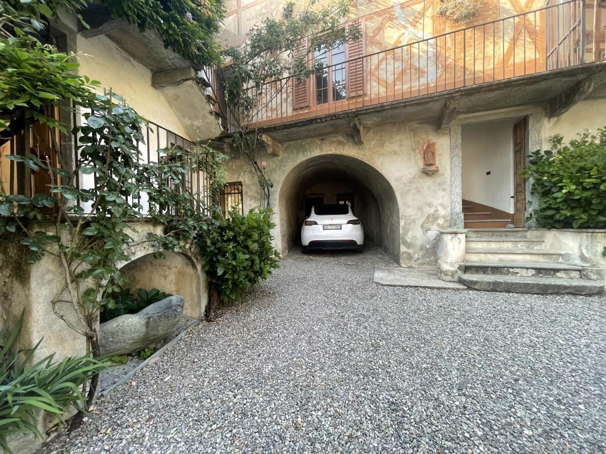 Villa Piano Nobile Al Roseto Del Drago San Bernardo  Exterior foto